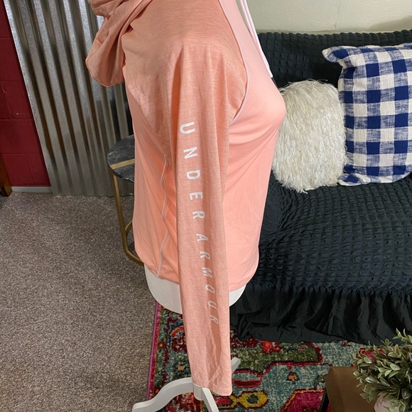 Pretty peach Under Armour Hoodie Small - Picture 2 of 4